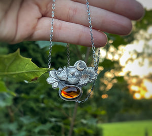 The Sleepig Fox Necklace - Baltic Amber