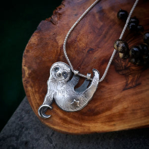 The Sloth Necklace - Just Relax