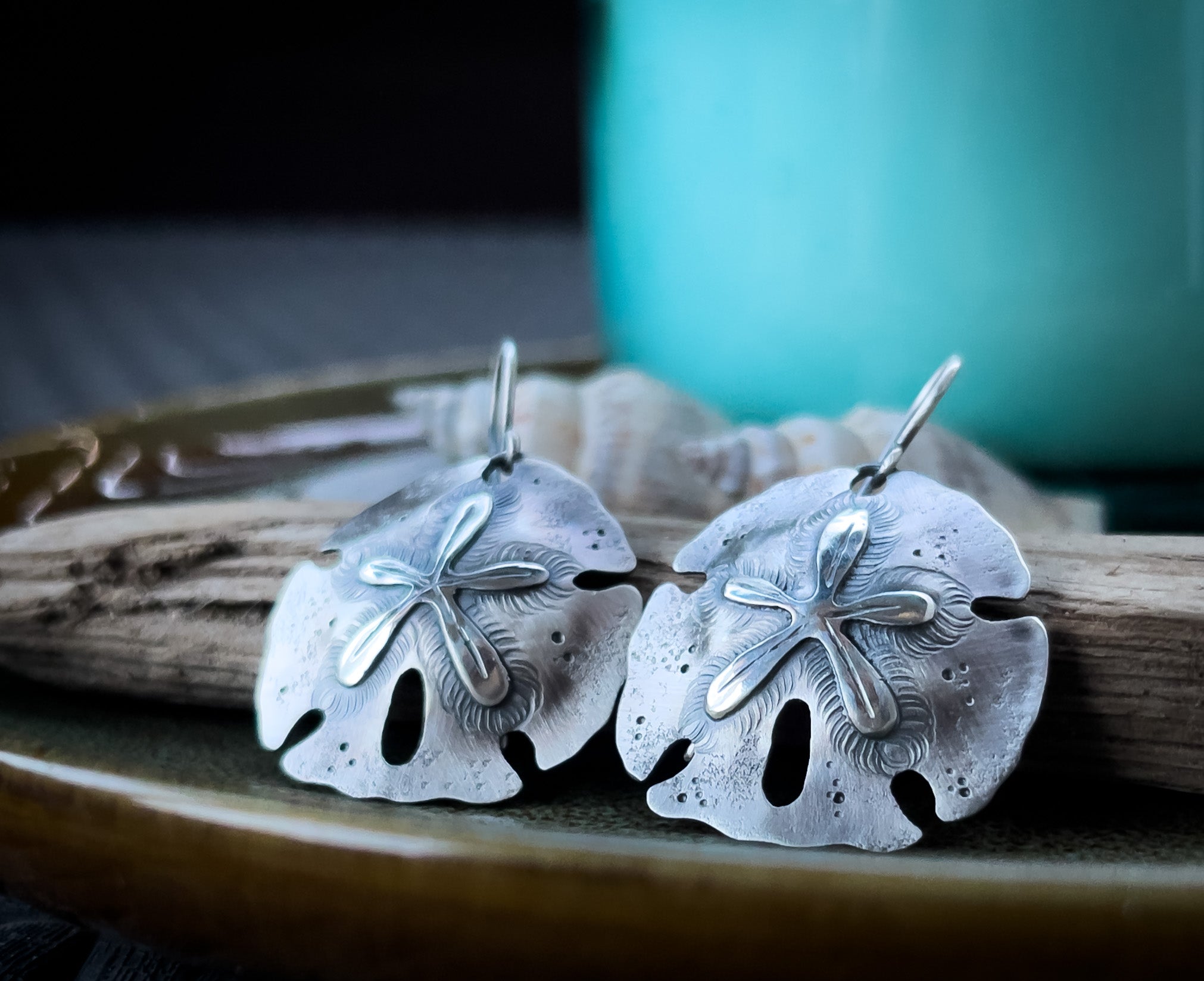 The Sand Dollar Earrings No1